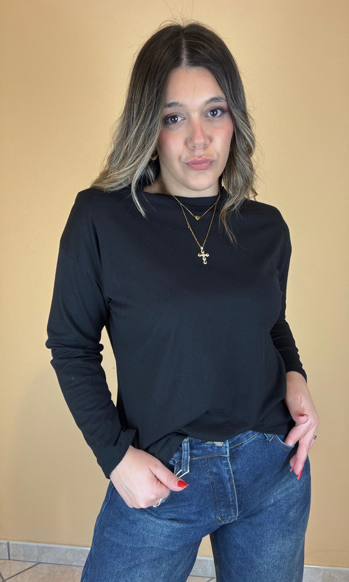 T-shirt a manica lunga, con spalline