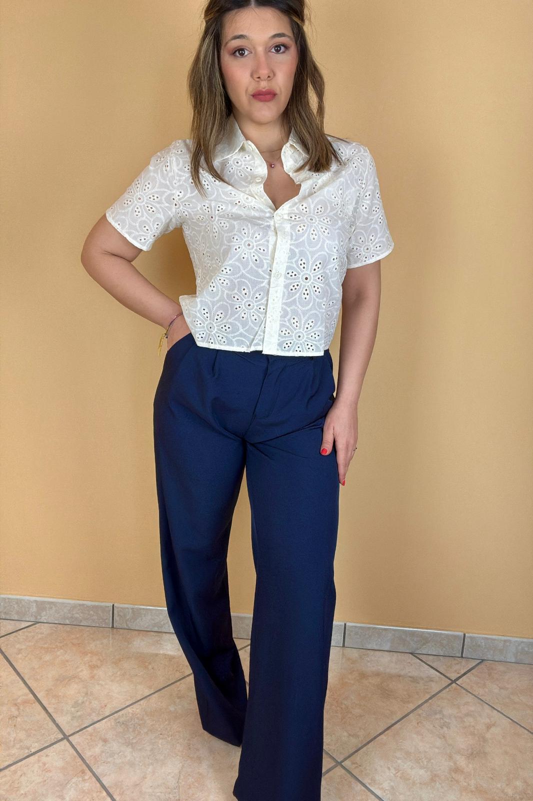 Pantalone gamba ampia, Nina